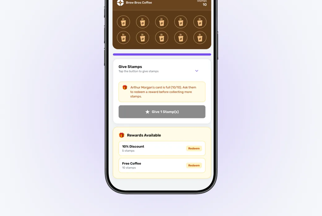 Screenshot aplikasi menampilkan tombol Beri Stempel dan Tukar Reward untuk pelanggan yang di-scan.